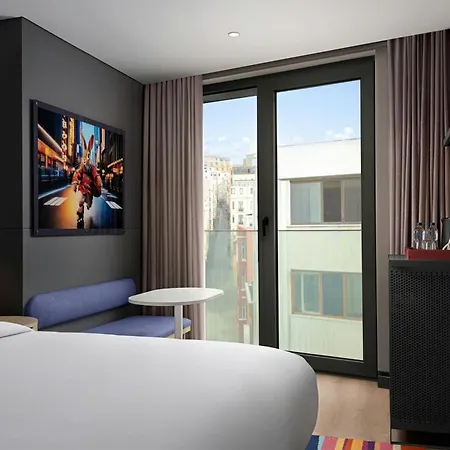 Hotel Aloft Karakoy